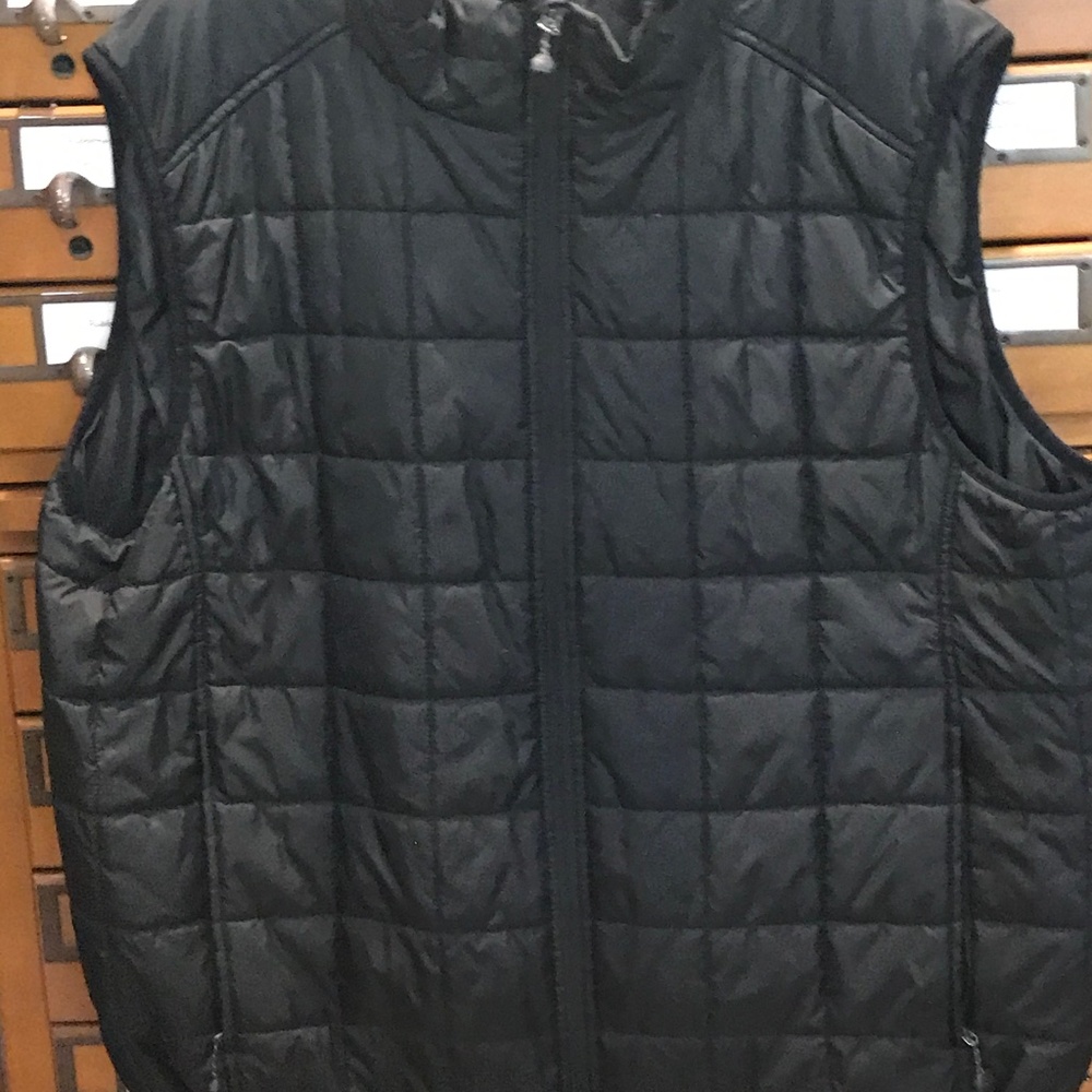 Lands' End mens XL vest